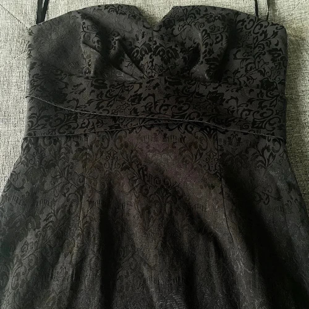 White House Black Market Strapless LBD‎ Cocktail Dress Jacquard Black Size 2
